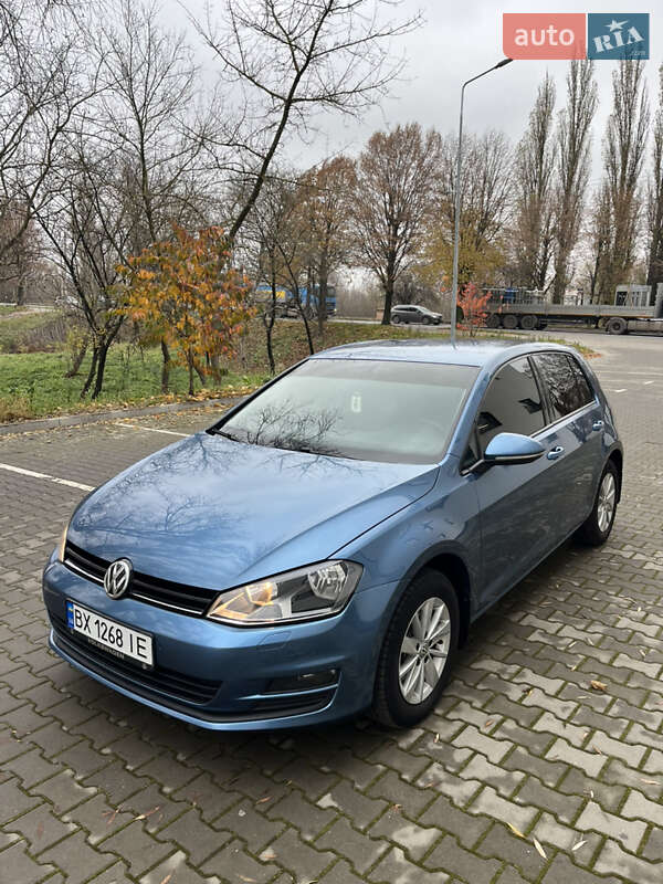 Хэтчбек Volkswagen Golf 2013 в Хмельницком