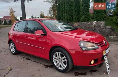 Хэтчбек Volkswagen Golf 2008 в Тернополе