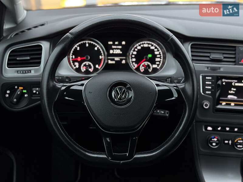 Универсал Volkswagen Golf 2013 в Киеве