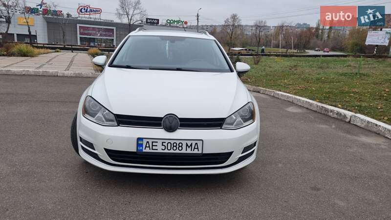 Универсал Volkswagen Golf 2015 в Кривом Роге