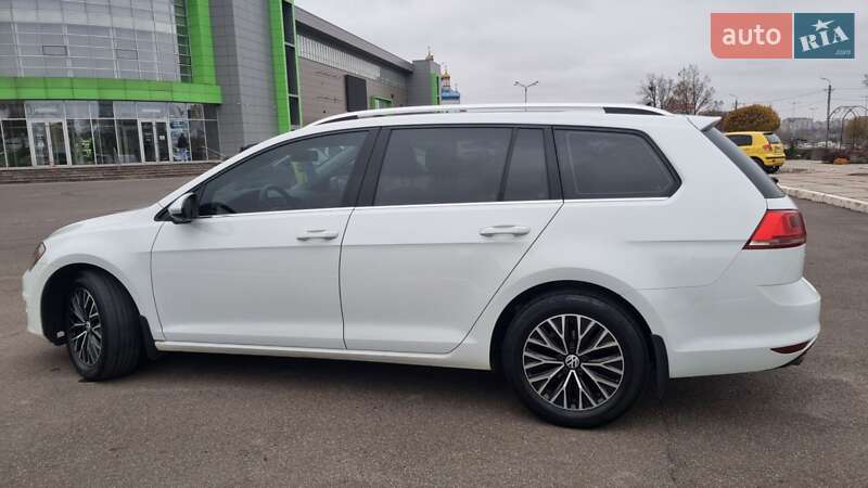 Универсал Volkswagen Golf 2015 в Кривом Роге