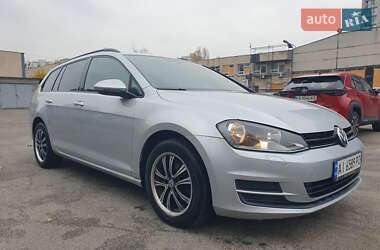 Універсал Volkswagen Golf 2015 в Києві