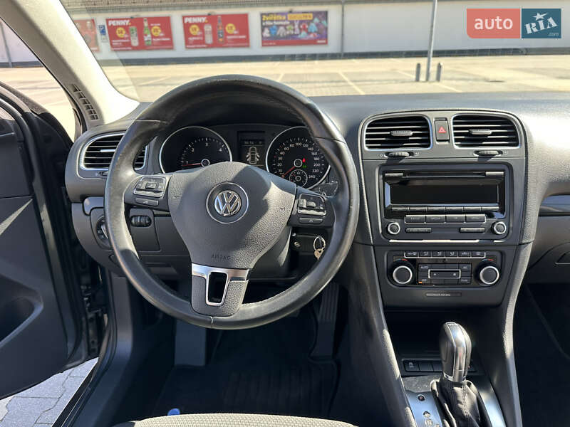 Универсал Volkswagen Golf 2012 в Киеве