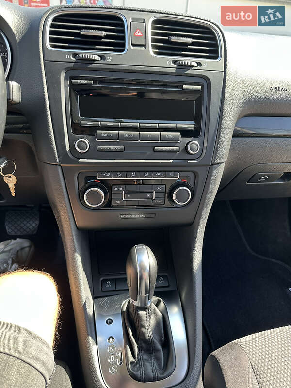 Универсал Volkswagen Golf 2012 в Киеве