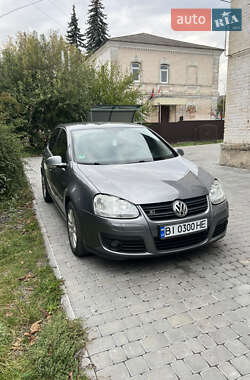 Хэтчбек Volkswagen Golf 2006 в Лохвице