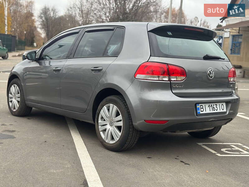 Хэтчбек Volkswagen Golf 2008 в Лубнах