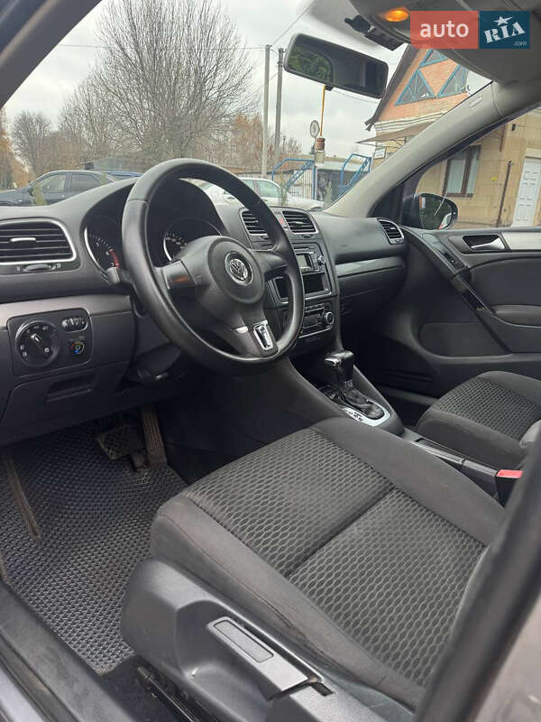 Хэтчбек Volkswagen Golf 2008 в Лубнах