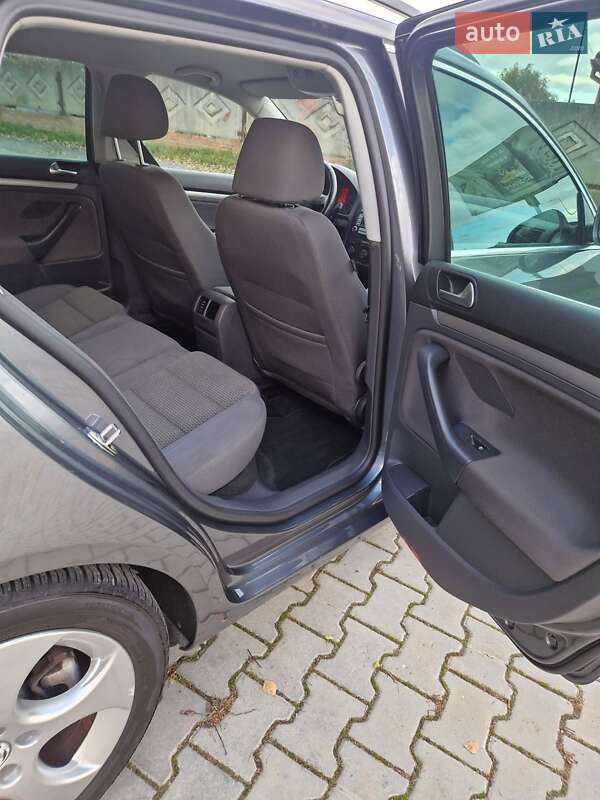 Универсал Volkswagen Golf 2008 в Стрые