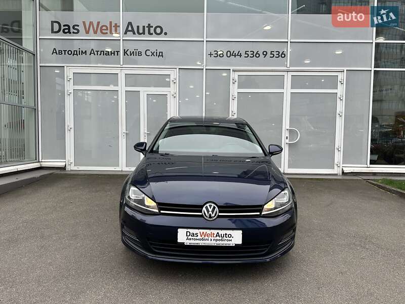 Хетчбек Volkswagen Golf 2015 в Києві