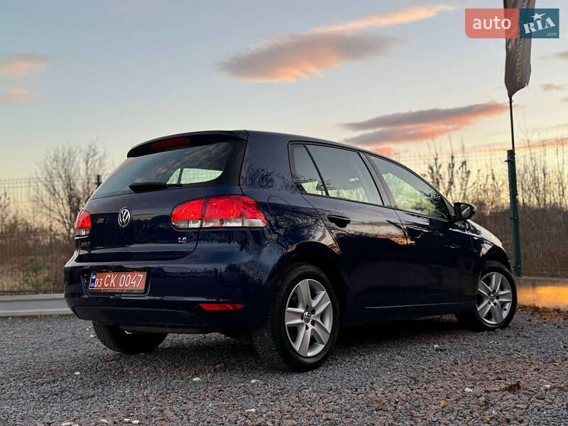 Хэтчбек Volkswagen Golf 2010 в Дрогобыче