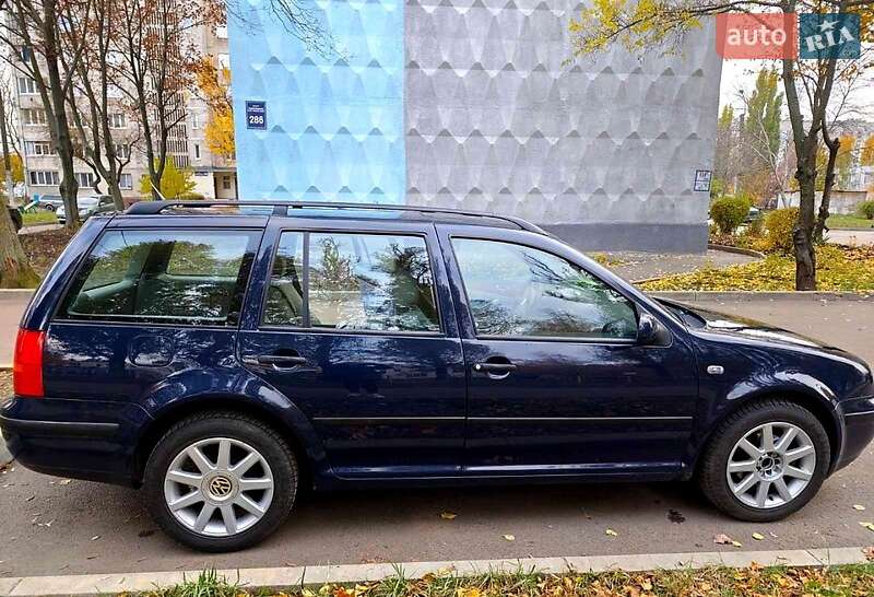 Універсал Volkswagen Golf 2000 в Харкові