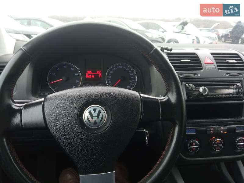 Хетчбек Volkswagen Golf 2006 в Вінниці