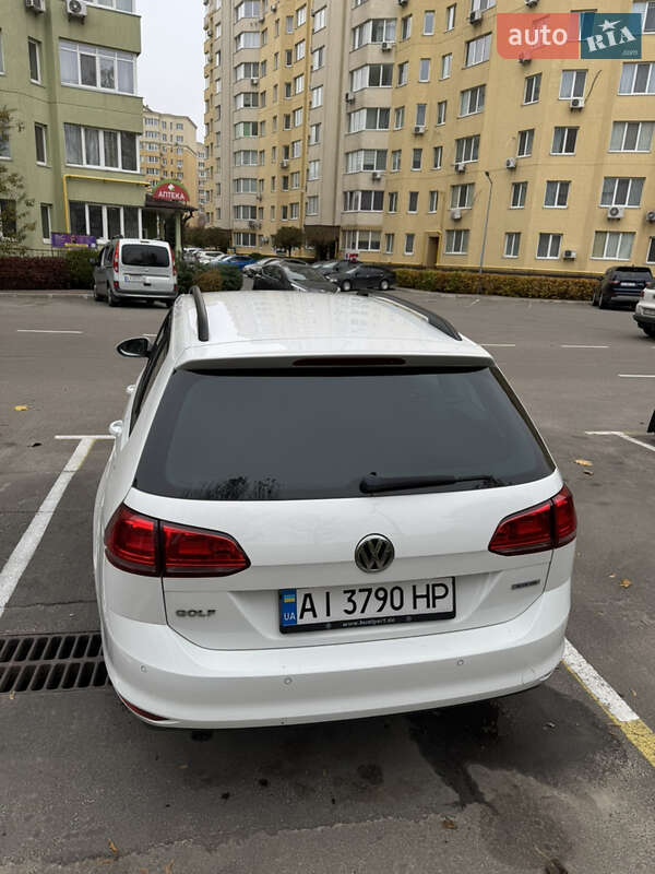 Хэтчбек Volkswagen Golf 2013 в Софиевской Борщаговке