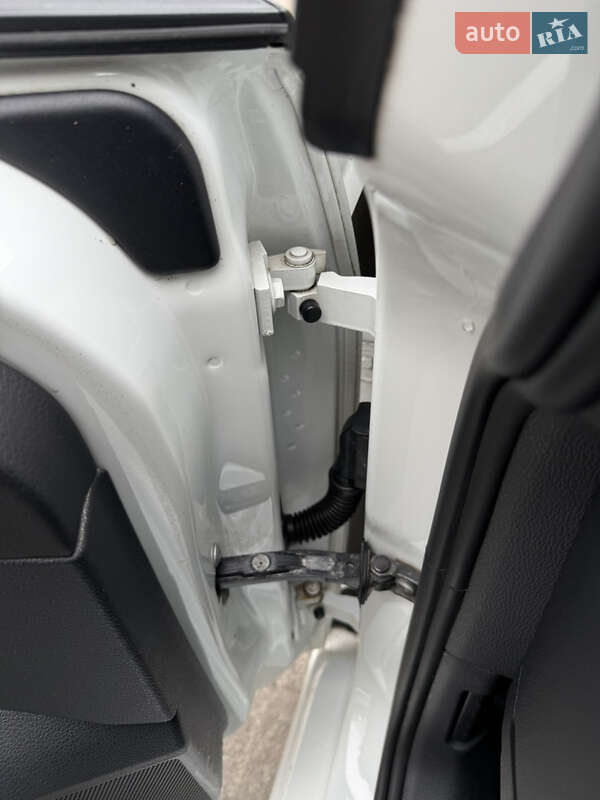 Хэтчбек Volkswagen Golf 2013 в Софиевской Борщаговке