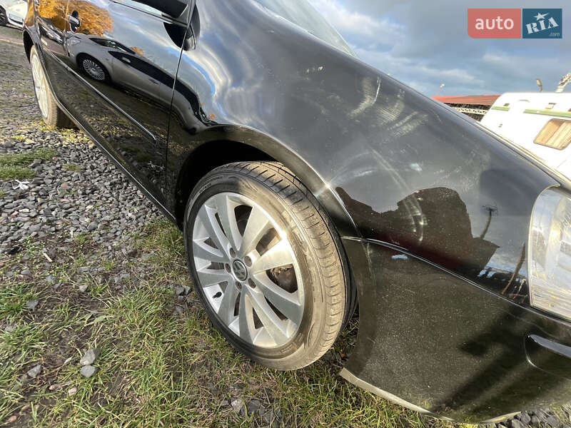 Хэтчбек Volkswagen Golf 2008 в Луцке