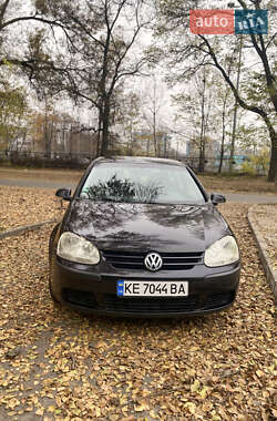 Хэтчбек Volkswagen Golf 2005 в Днепре