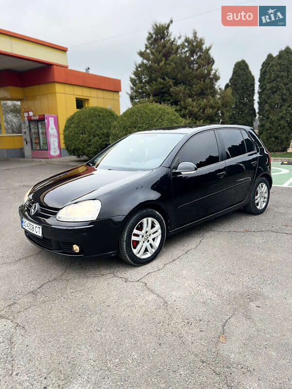 Хэтчбек Volkswagen Golf 2007 в Ровно