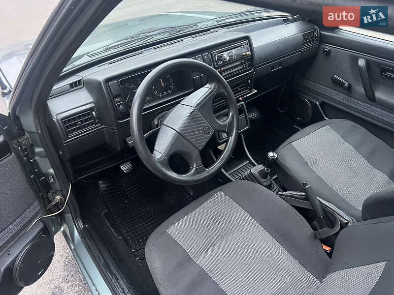 Хэтчбек Volkswagen Golf 1988 в Жмеринке