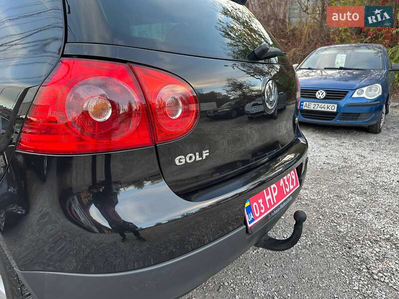 Хэтчбек Volkswagen Golf 2007 в Каменском