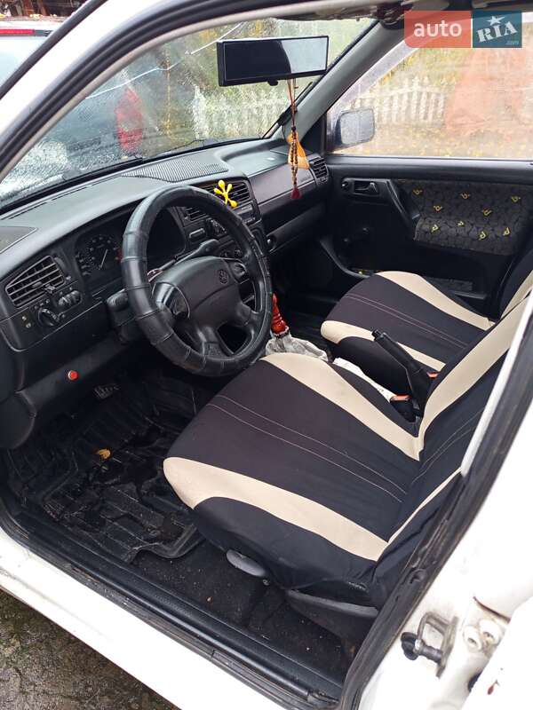 Универсал Volkswagen Golf 1998 в Нетешине