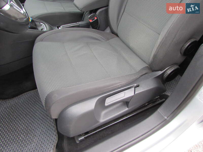 Универсал Volkswagen Golf 2012 в Кропивницком