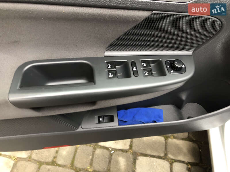 Хетчбек Volkswagen Golf 2007 в Надвірній фото 20 Хетчбек Volkswagen Golf 2007 в Надвірній