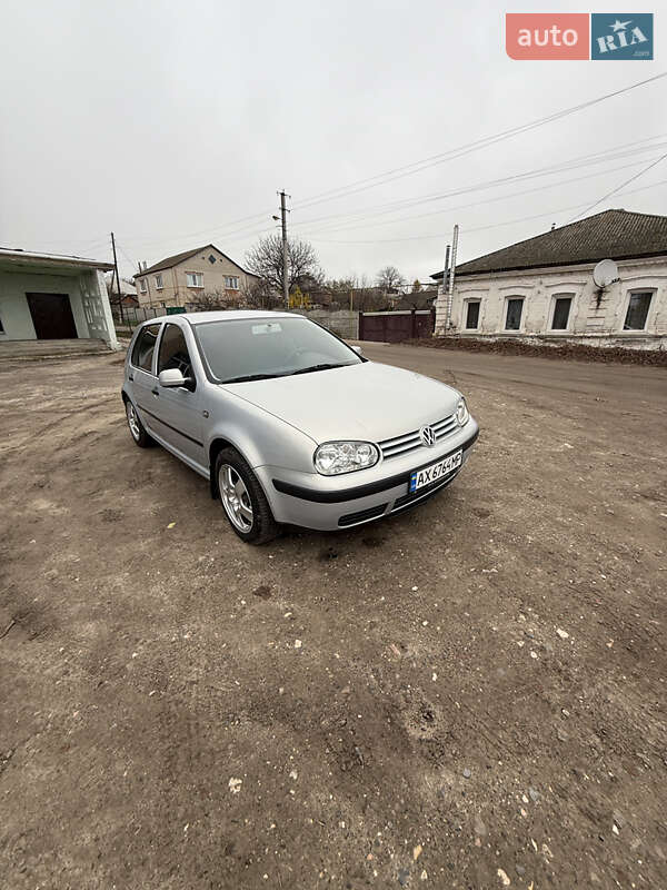Хэтчбек Volkswagen Golf 2000 в Богодухове