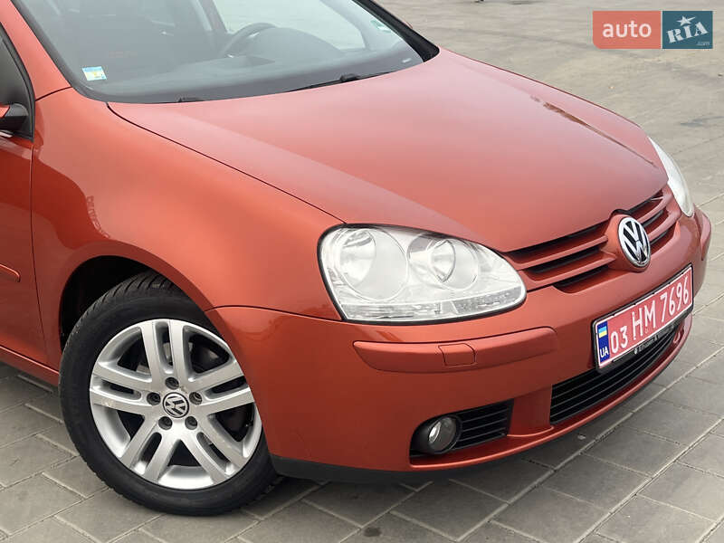 Хетчбек Volkswagen Golf 2007 в Черкасах