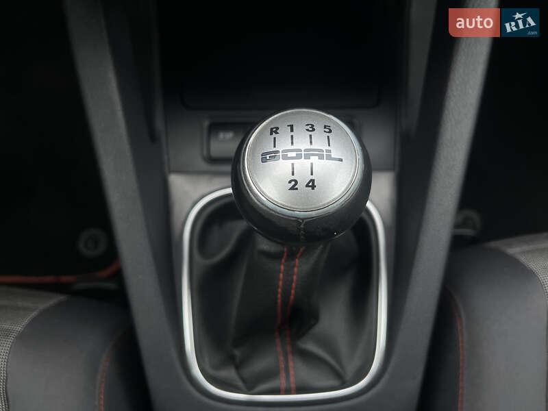 Хетчбек Volkswagen Golf 2007 в Черкасах