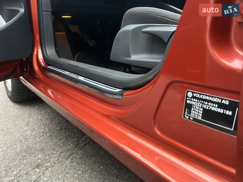 Хетчбек Volkswagen Golf 2007 в Черкасах