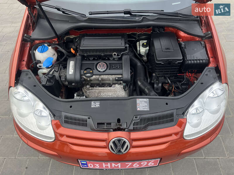 Хетчбек Volkswagen Golf 2007 в Черкасах