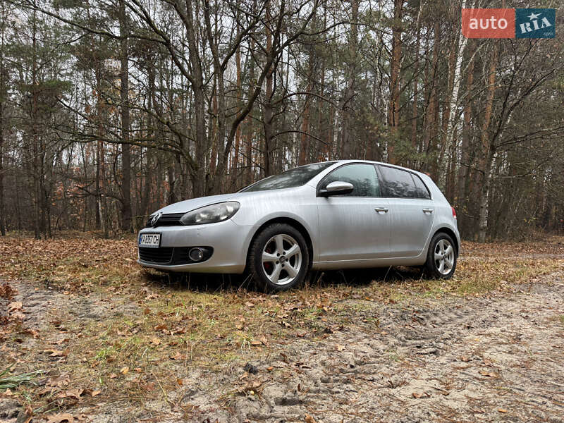 Хетчбек Volkswagen Golf 2009 в Рівному