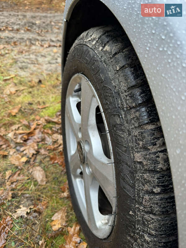 Хетчбек Volkswagen Golf 2009 в Рівному