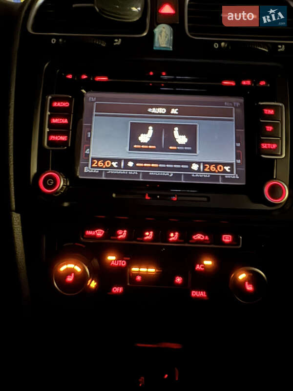 Хетчбек Volkswagen Golf 2009 в Рівному