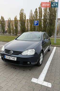 Хетчбек Volkswagen Golf 2008 в Черкасах