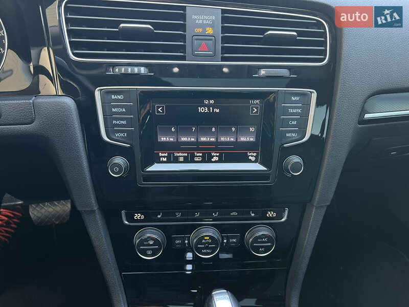 Универсал Volkswagen Golf 2015 в Запорожье