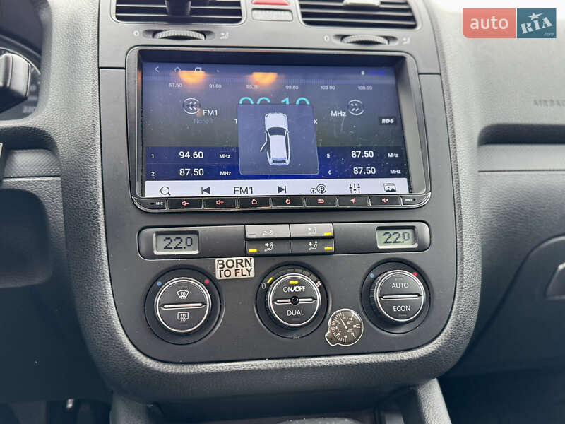 Хэтчбек Volkswagen Golf 2006 в Киеве