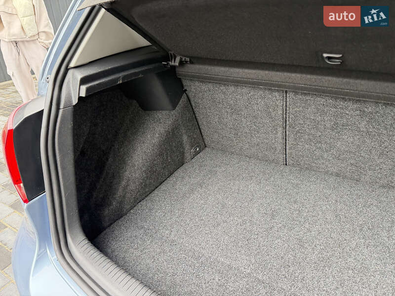 Хэтчбек Volkswagen Golf 2010 в Полтаве фото 74 Хэтчбек Volkswagen Golf 2010 в Полтаве