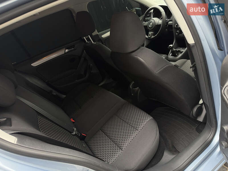 Хэтчбек Volkswagen Golf 2010 в Полтаве фото 100 Хэтчбек Volkswagen Golf 2010 в Полтаве