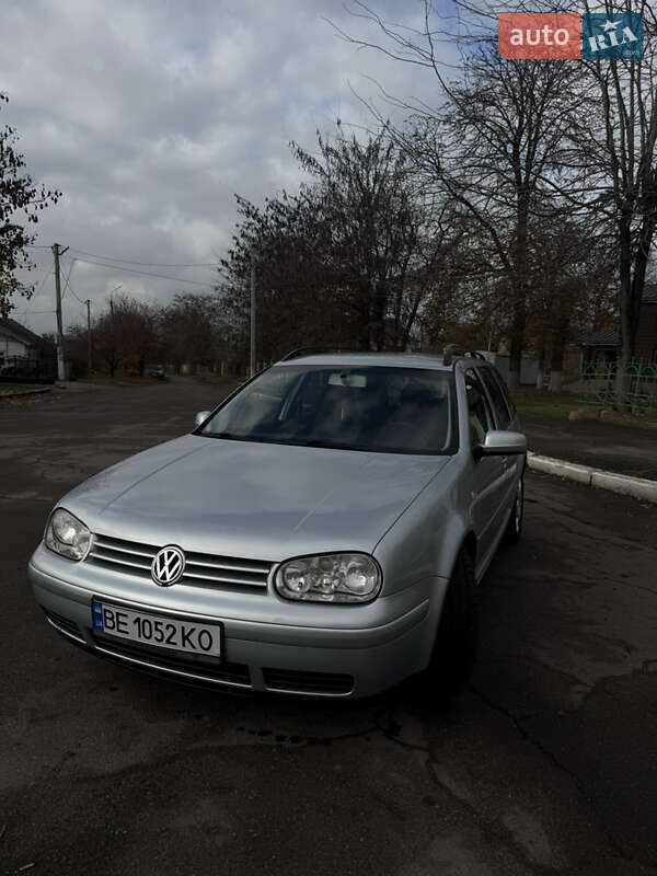 Volkswagen Golf 2000
