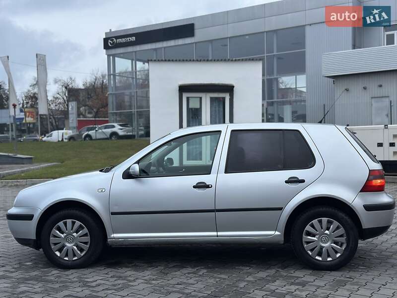 Хэтчбек Volkswagen Golf 2000 в Хмельницком