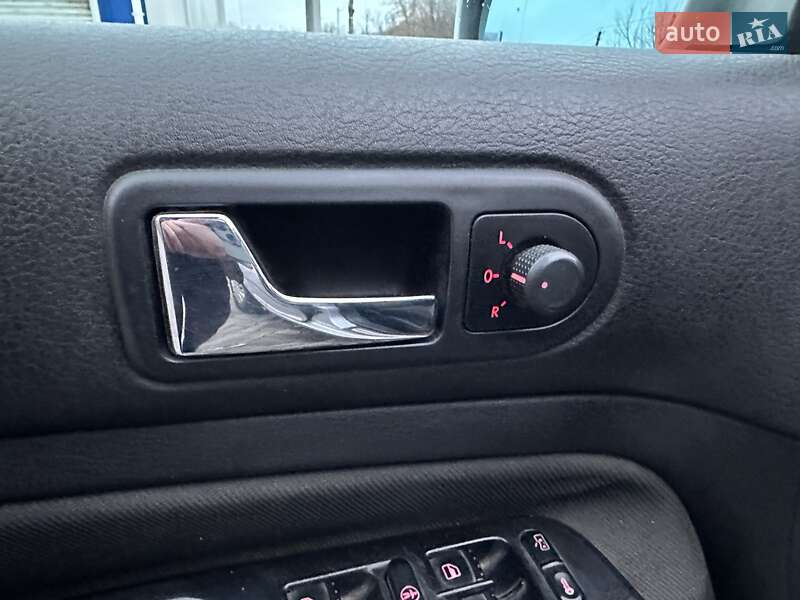 Хэтчбек Volkswagen Golf 2000 в Хмельницком