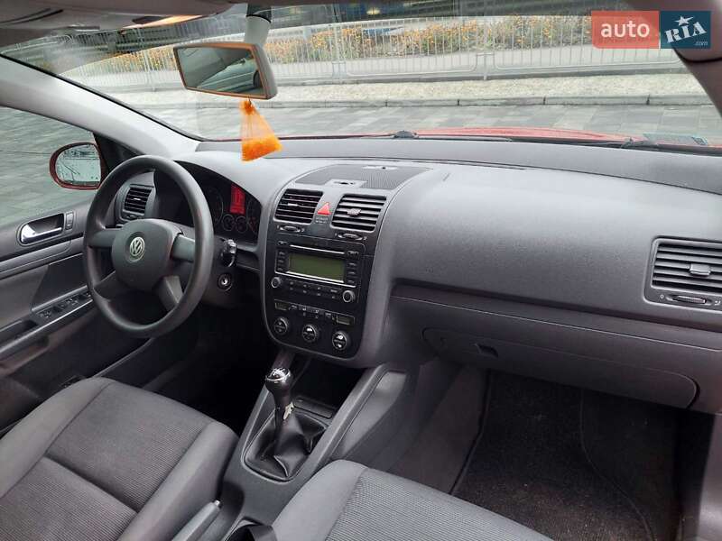 Хетчбек Volkswagen Golf 2004 в Летичіві фото 37 Хетчбек Volkswagen Golf 2004 в Летичіві