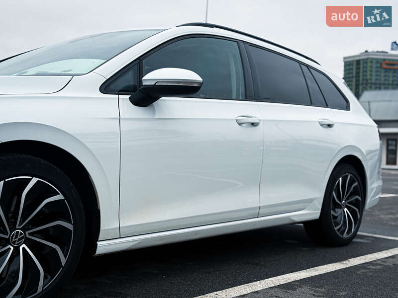 Універсал Volkswagen Golf 2021 в Києві