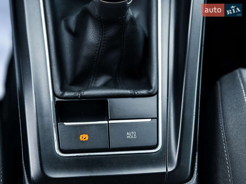 Універсал Volkswagen Golf 2021 в Києві