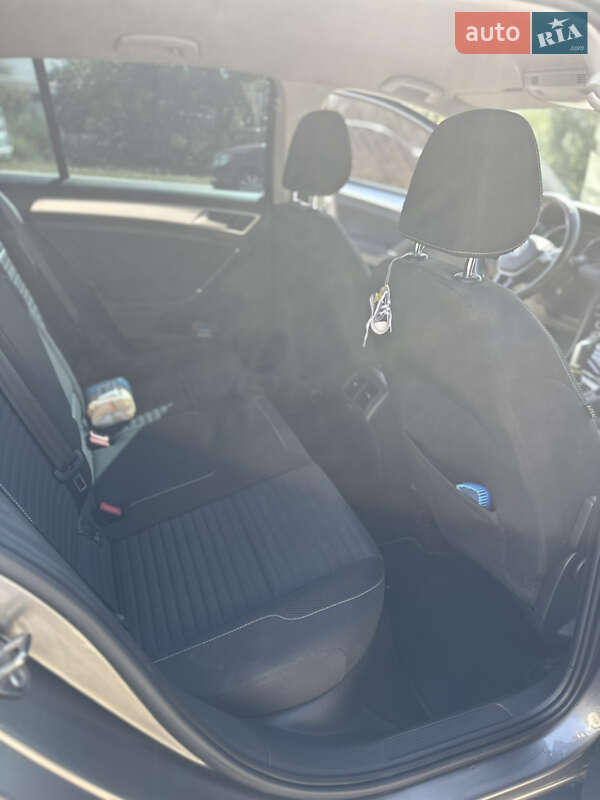 Хэтчбек Volkswagen Golf 2015 в Белой Церкви