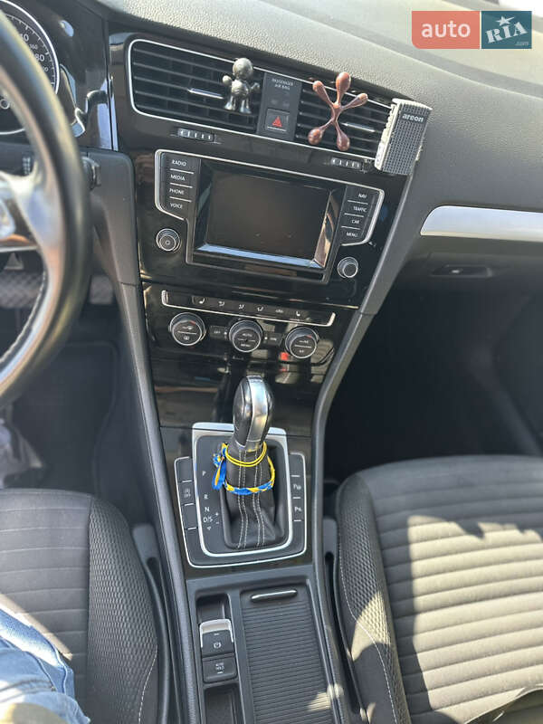 Хэтчбек Volkswagen Golf 2015 в Белой Церкви