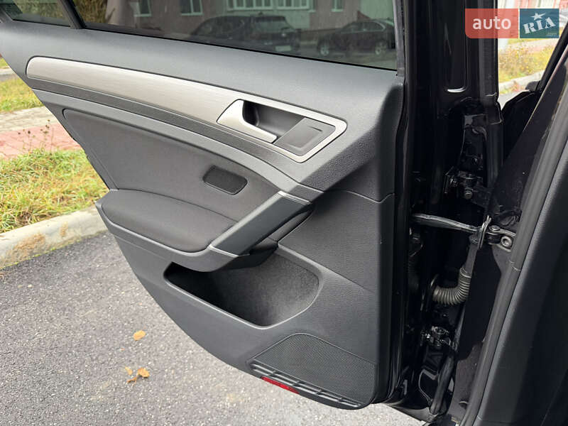 Универсал Volkswagen Golf 2015 в Виннице