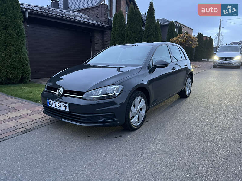 Хетчбек Volkswagen Golf 2020 в Києві