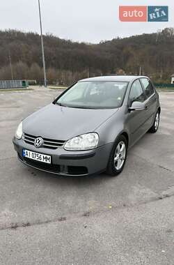 Хетчбек Volkswagen Golf 2004 в Обухові